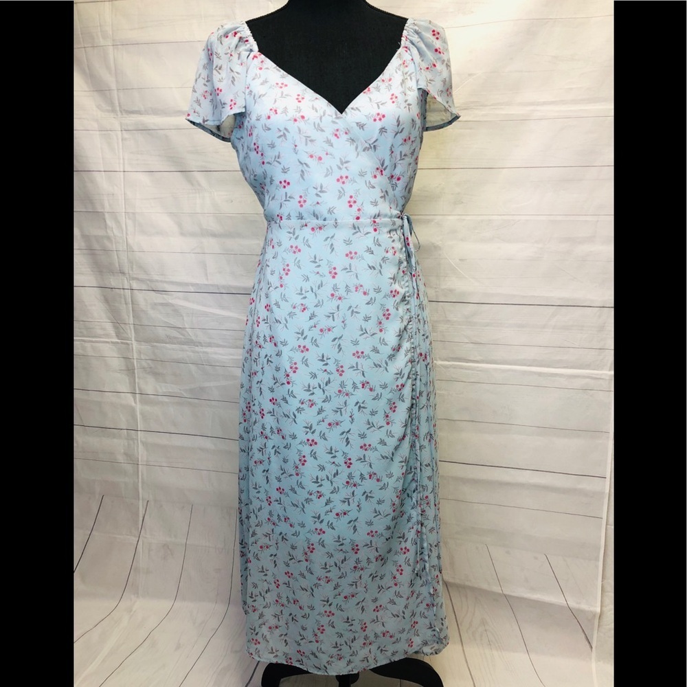Francesca’s Blue Wrapped MIDI Dress - Picture 3 of 7